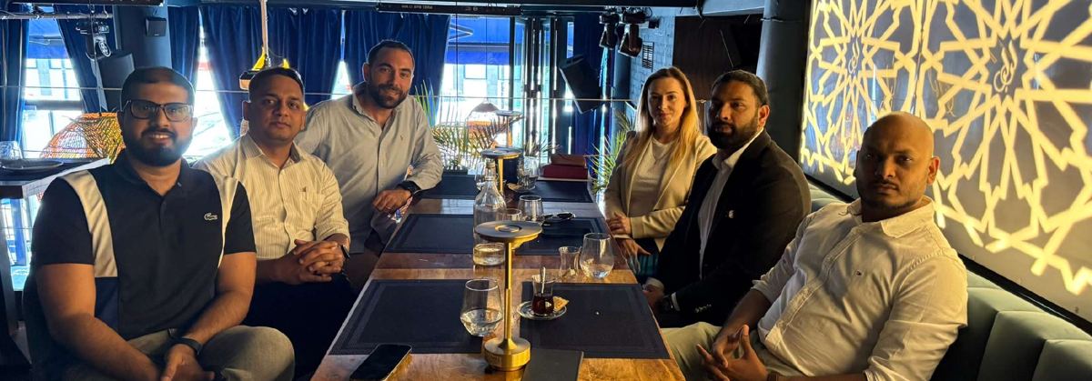 Arcon leadership at a business dinner