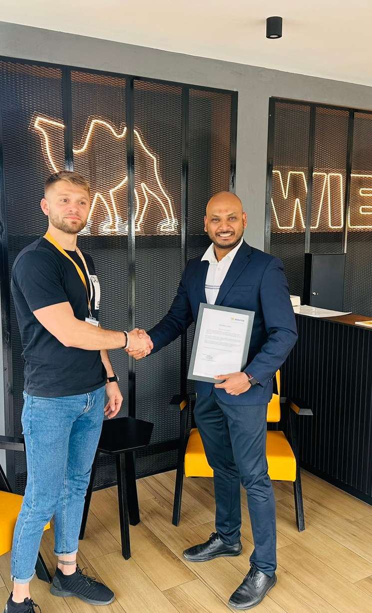 Handshake at Wielton offices